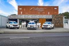 Beau-Bassin-office-with-vehicles